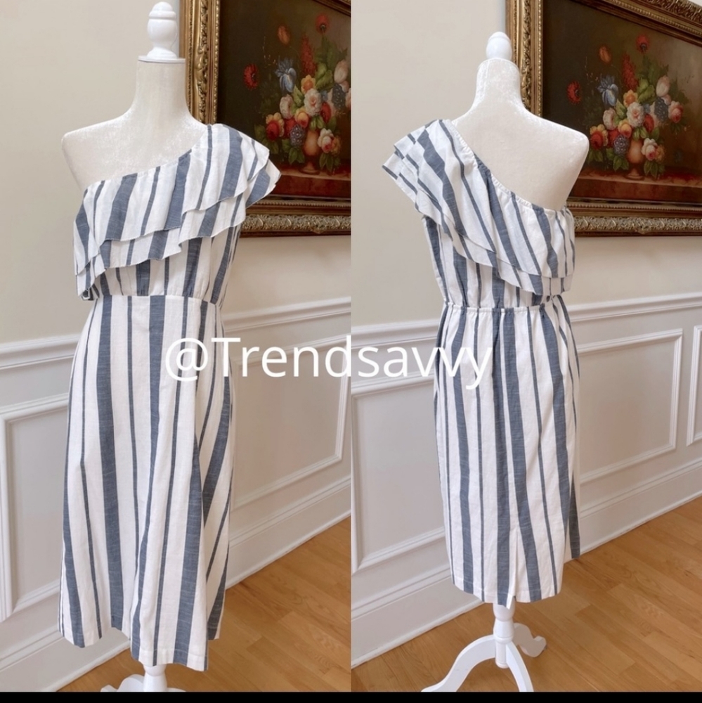 NWOT ANTHROPOLOGIE One Shoulders Stripped Dress 10